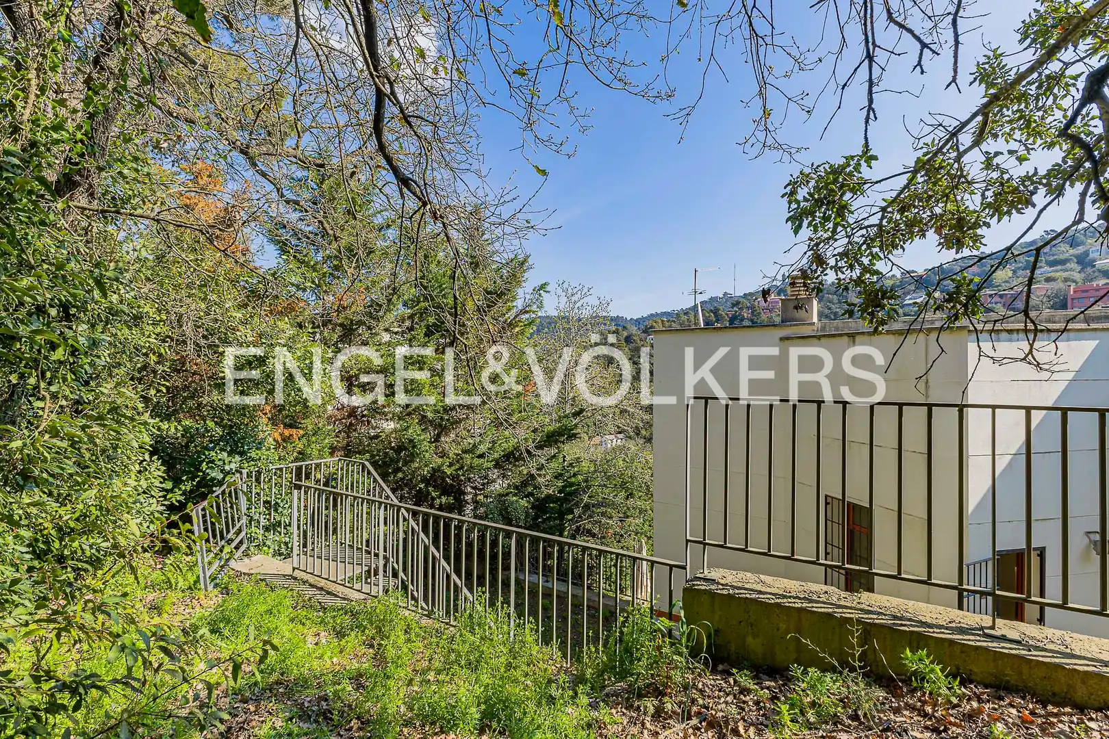 Vista exterior de Casa o chalet en venta en Barcelona con Aire acondicionado, Calefacción y Jardín privado