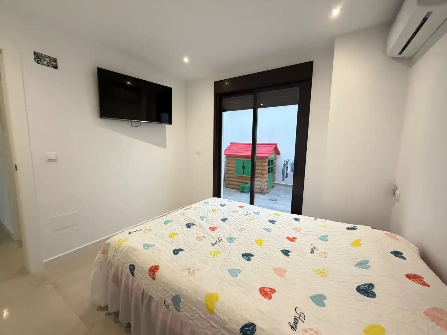 Habitación de Casa o chalet en venta en San Pedro del Pinatar con Aire acondicionado, Calefacción y Amueblado