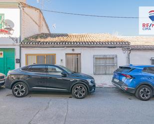 Vista exterior de Casa o xalet en venda en Churriana de la Vega amb Terrassa i Traster