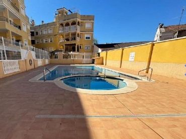 Piso con balcón en venta en Almoradí