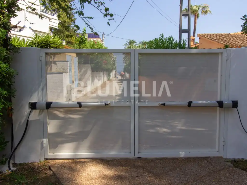 Jardí de Casa o xalet en venda en Dénia amb Aire condicionat, Jardí privat i Terrassa