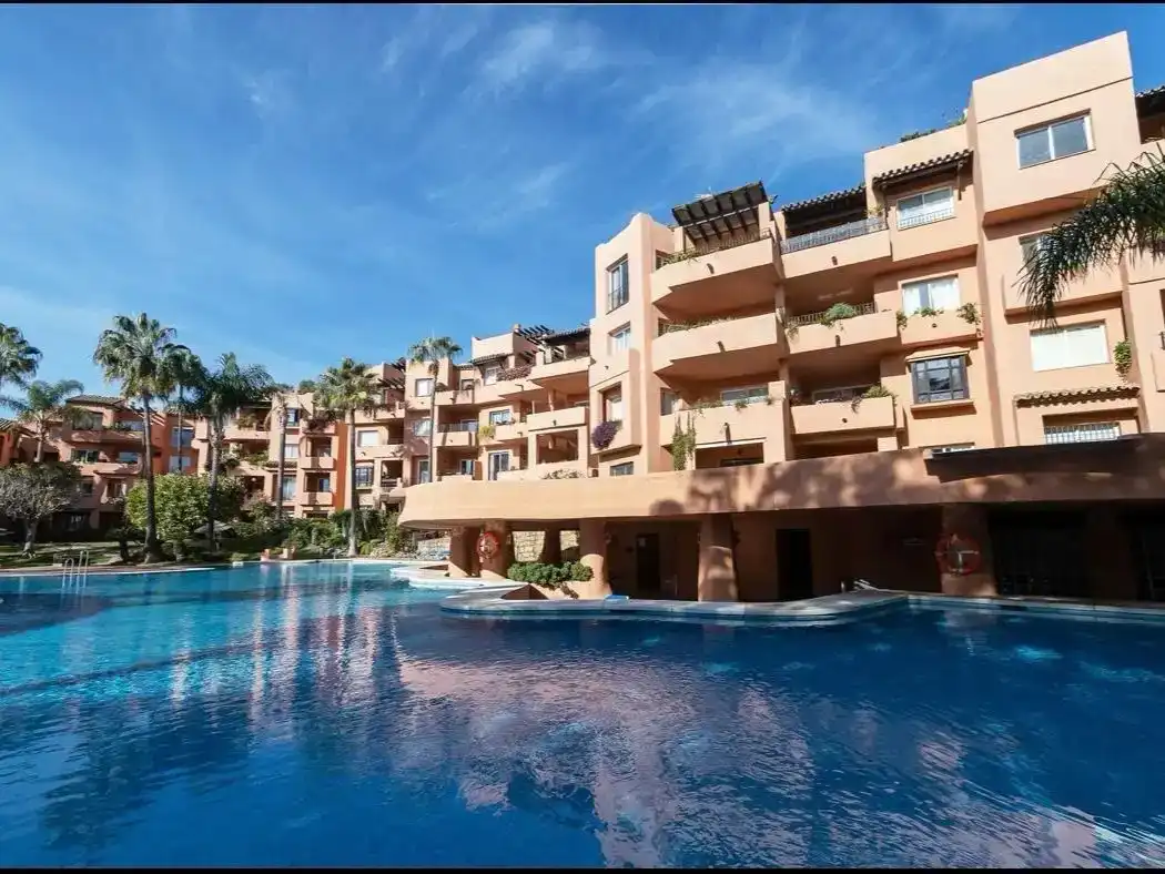 Exterior view of Flat for rent in Milla de Oro