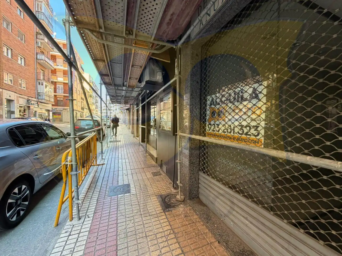 Local comercial de lloguer a Calle de Van Dyck, imagen 3