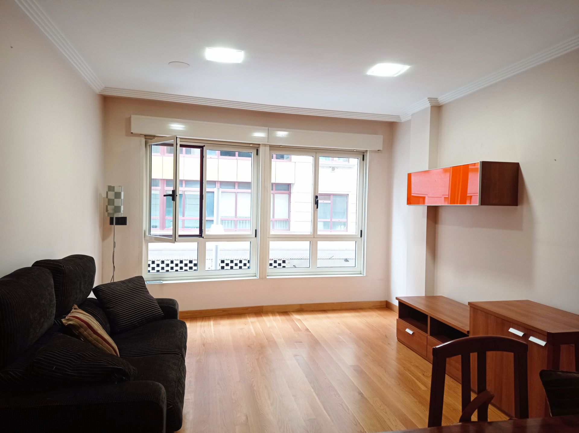 Living room of Flat to rent in Pontevedra Capital   with Air Conditioner, Heating and Parquet flooring