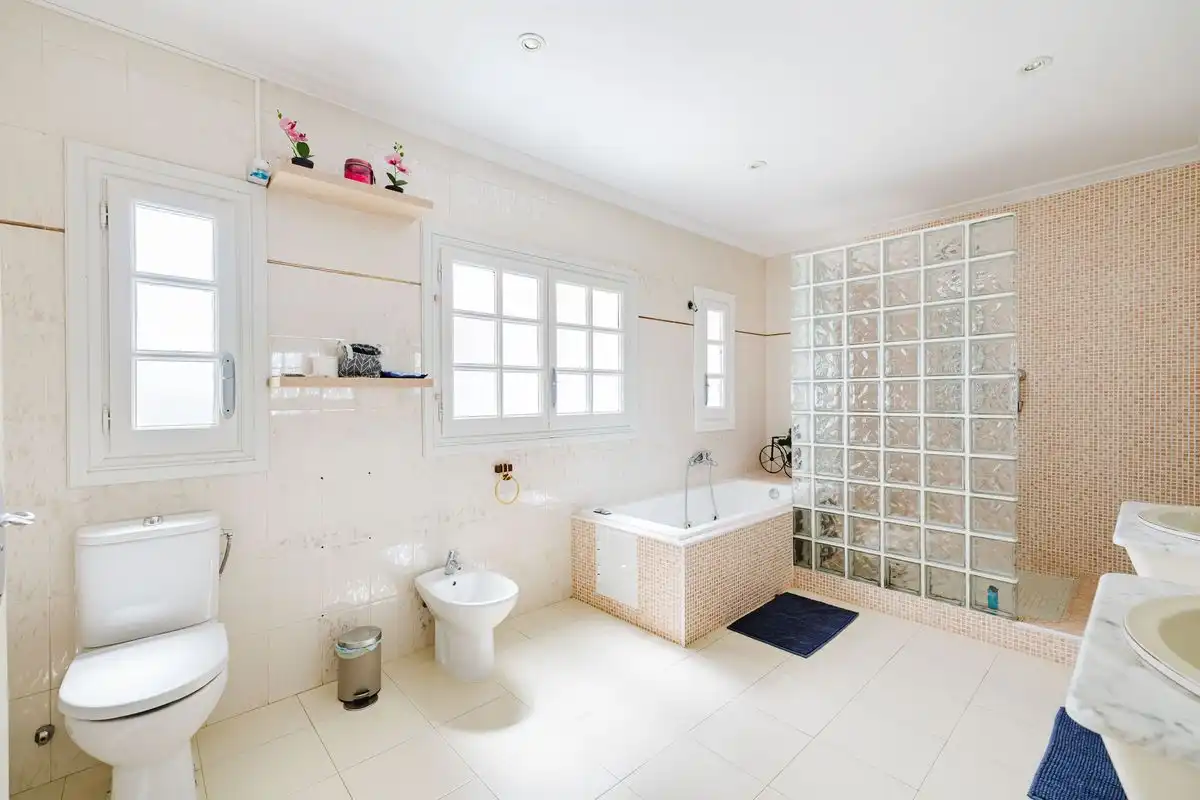 Baño de Casa o chalet en venta en Mijas con Aire acondicionado, Calefacción y Jardín privado