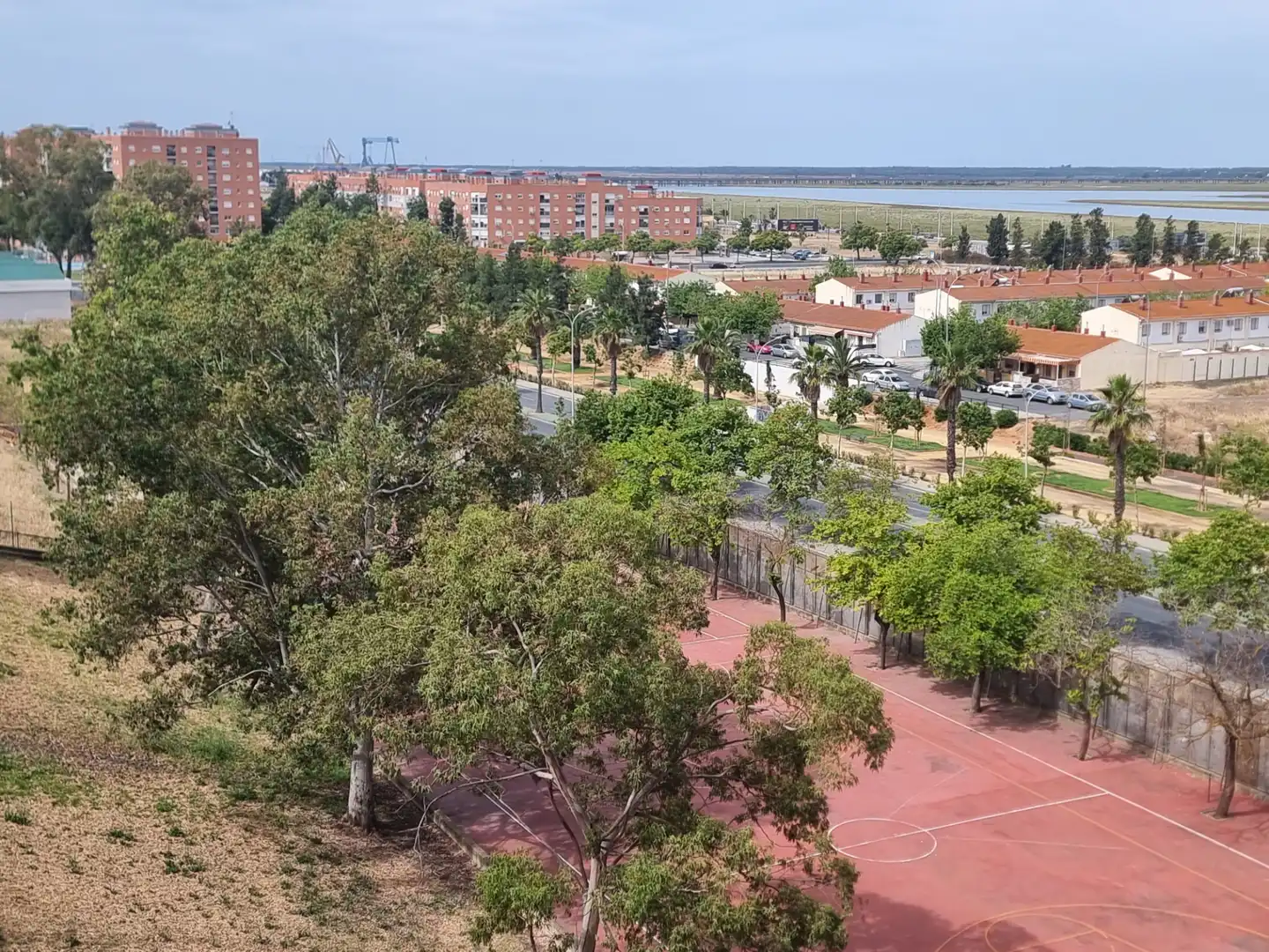 Vista exterior de Piso en venta en Huelva con Terraza