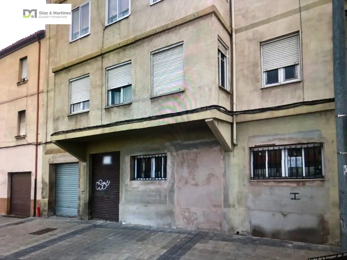 Local comercial en venda a Armunia
