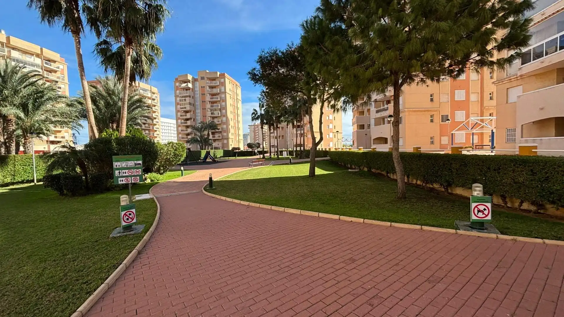 Außenansicht von Wohnung zum Verkauf in San Javier mit Gemeinschaftspool