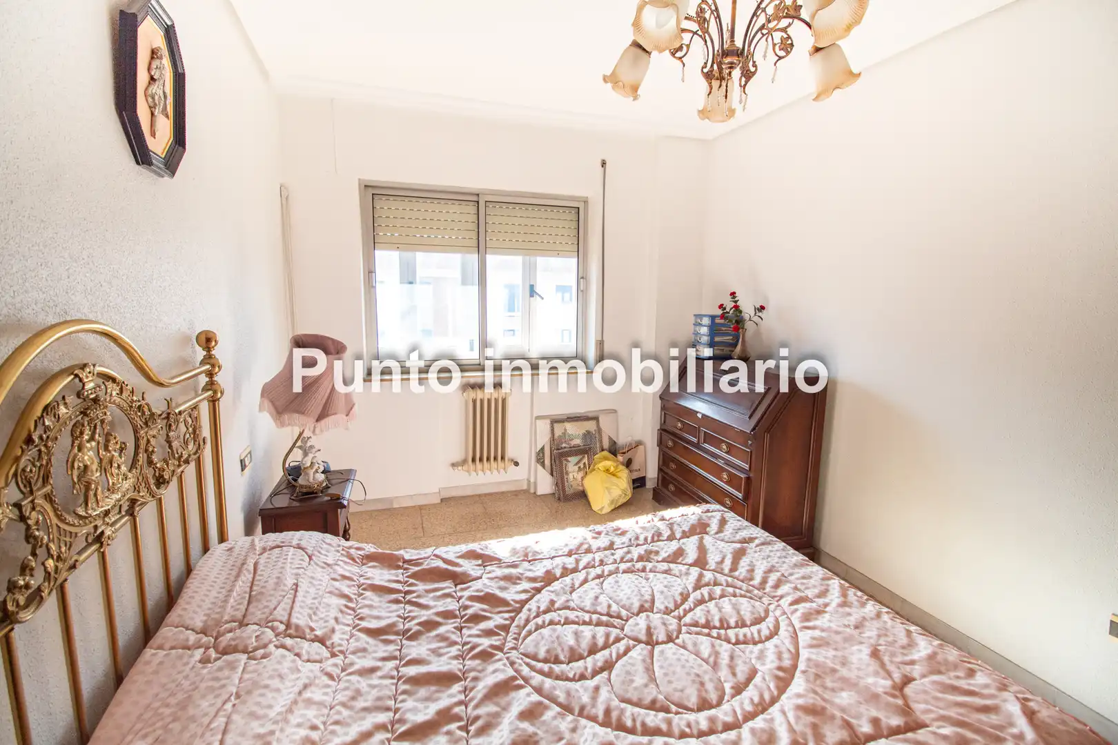 Sala d'estar de Pis en venda en Valladolid amb Calefacció, Parquet i Terrassa