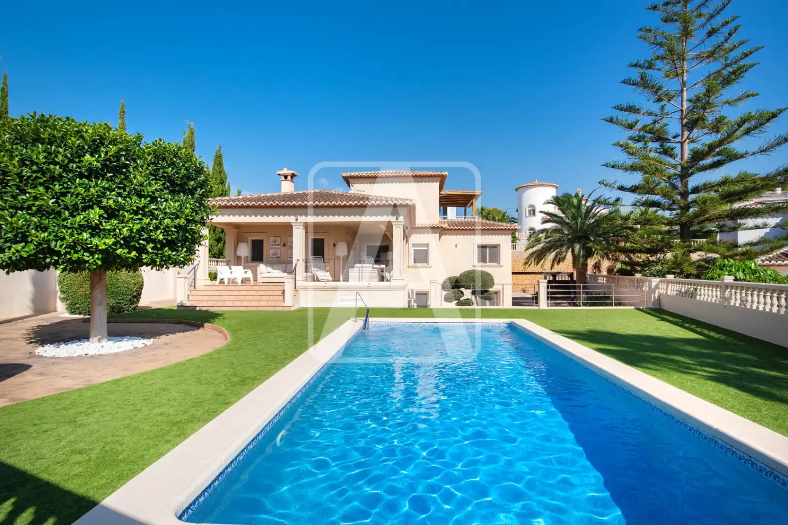 Detached house with pool for sale in La Fustera