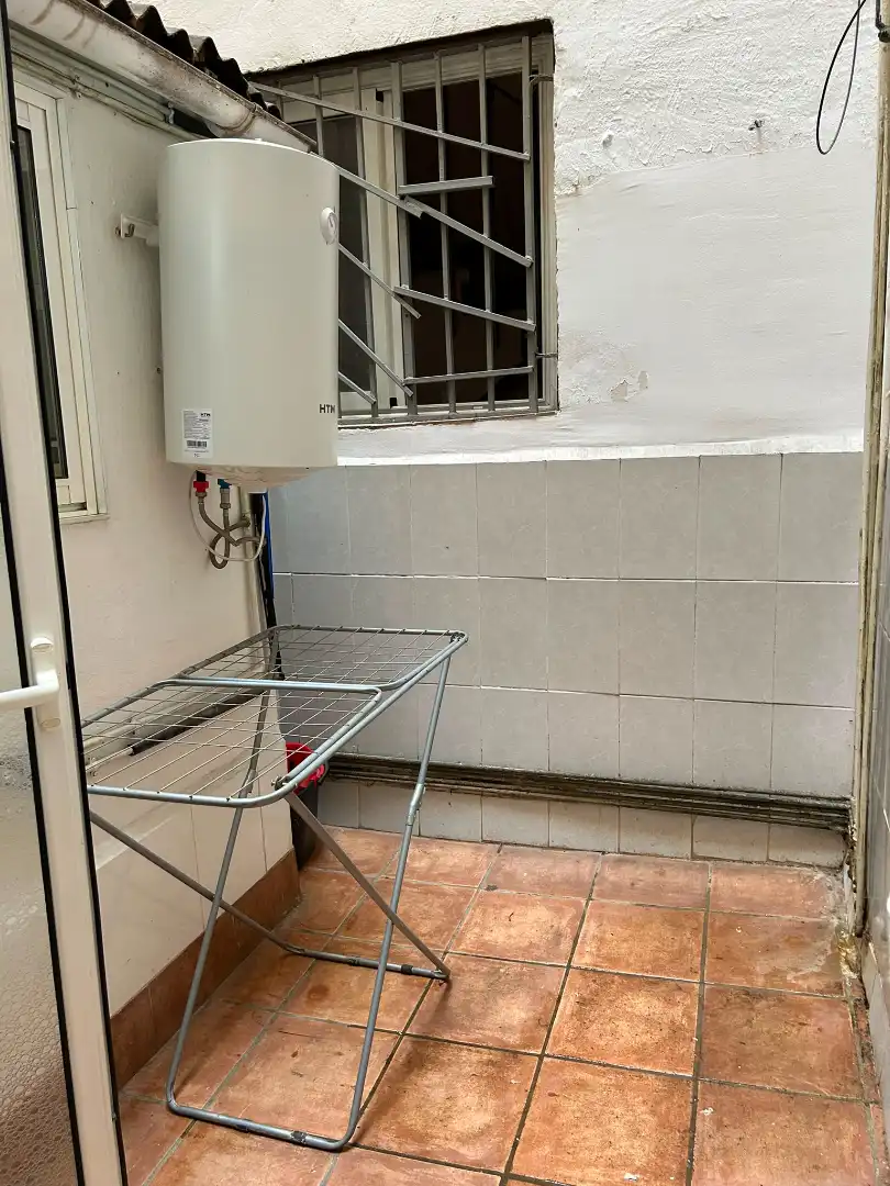 Terrassa de Estudi en venda en Santa Coloma de Gramenet amb Alarma