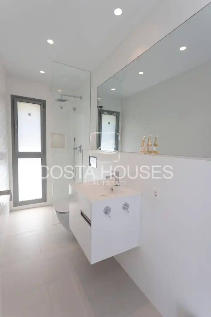 Bathroom of Houses for sale in Jávea / Xàbia  with Air Conditioner, Private garden and Terrace