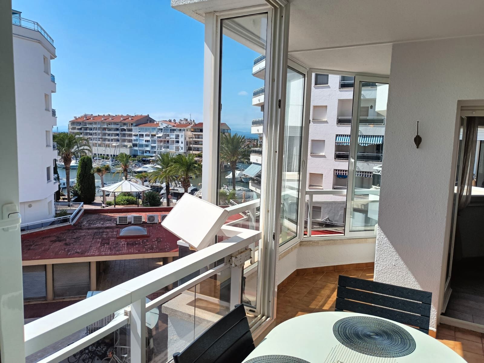 Balcony of Flat for sale in Empuriabrava  with Air Conditioner, Heating and Terrace