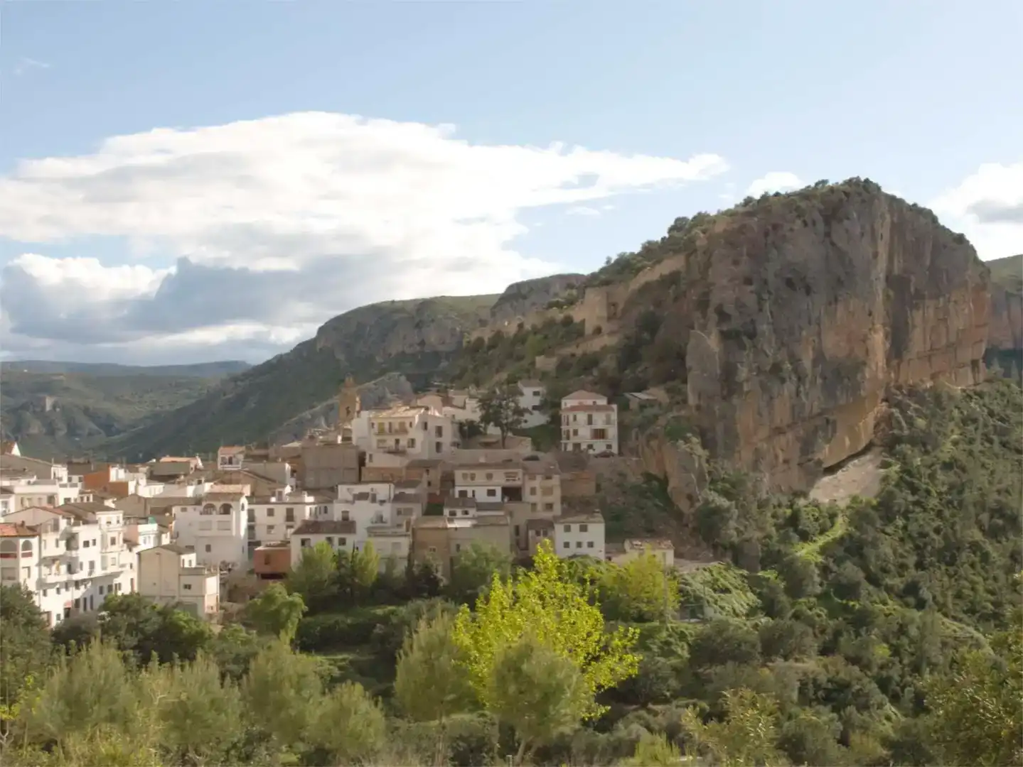 Vista exterior de Casa adosada en venta en Chulilla con Aire acondicionado, Parquet y Trastero
