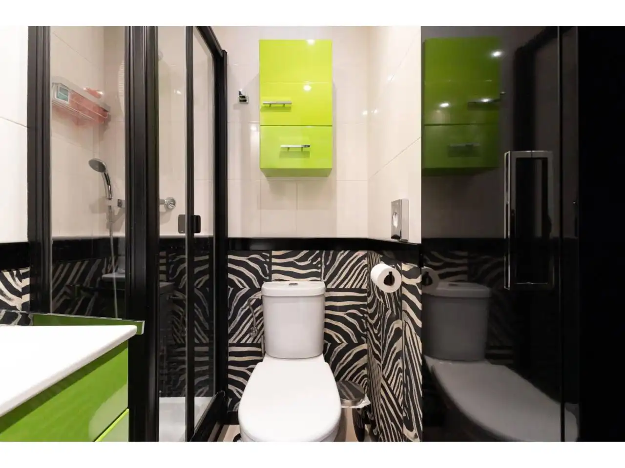 Badezimmer von Wohnung zum Verkauf in Valencia mit Klimaanlage, Heizung und Parkett