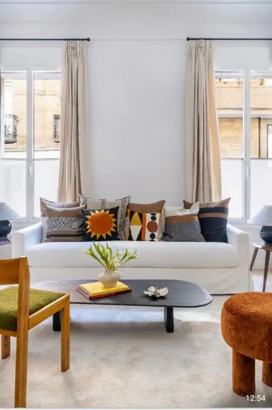 Living room of Ground floor for sale in Madrid  with Air Conditioner and Heating