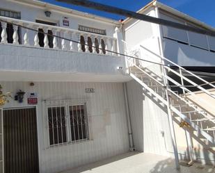 Exterior view of Single-family semi-detached for sale in Torrevieja  with Private garden, Terrace and Balcony