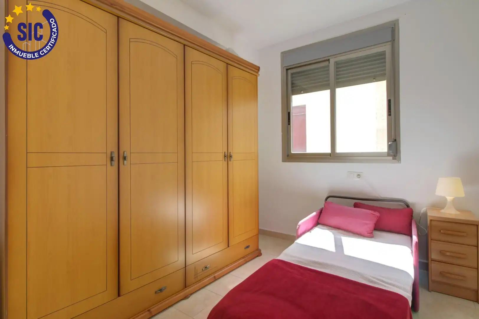 Habitación de Casa adosada en venta en Chilches / Xilxes con Jardín privado, Terraza y Amueblado