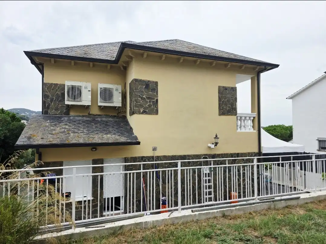 Exterior view of Houses for sale in Sant Fost de Campsentelles  with Air Conditioner, Heating and Private garden