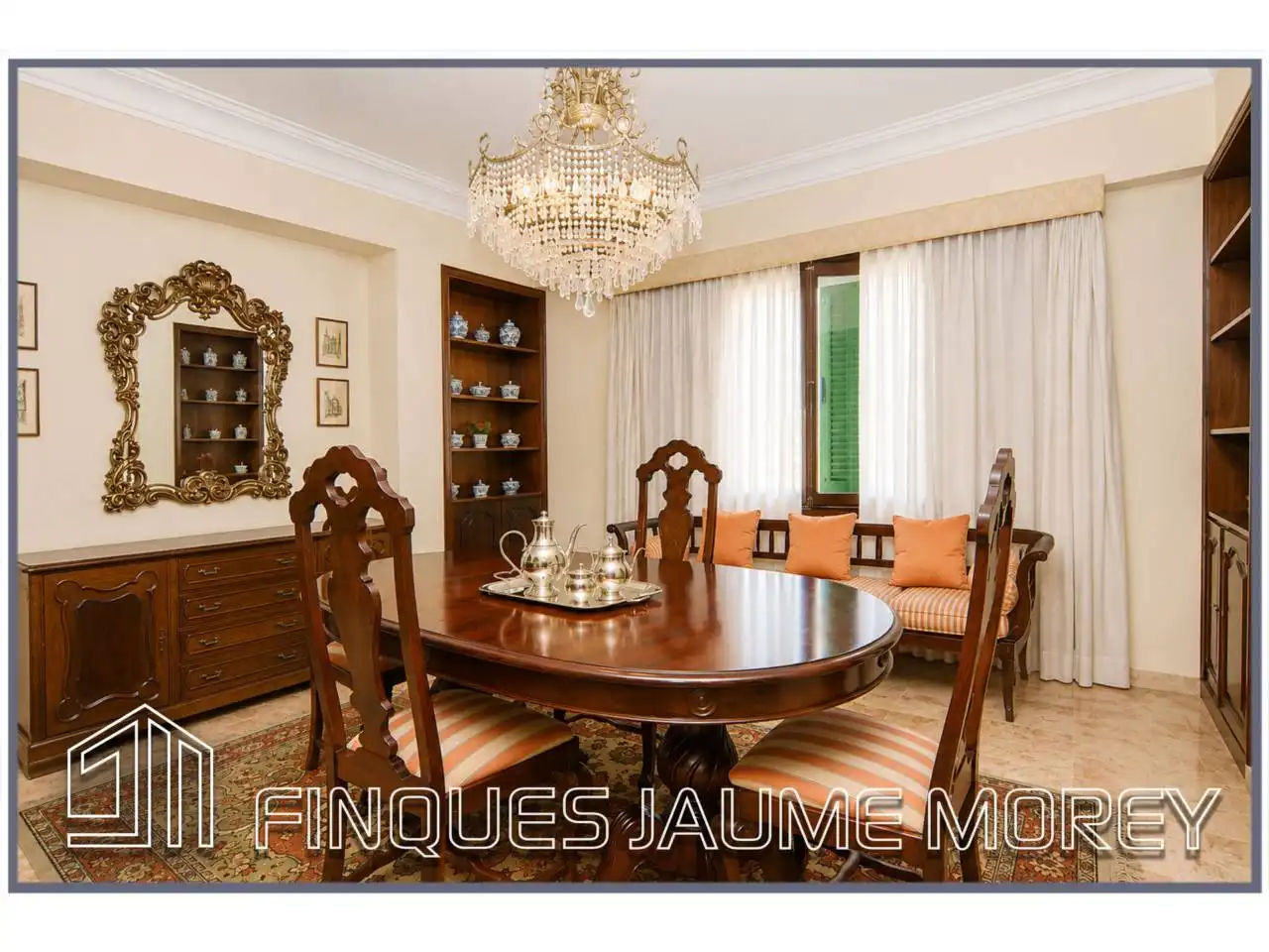 Comedor de Piso en venta en Lloseta con Terraza, Trastero y Amueblado