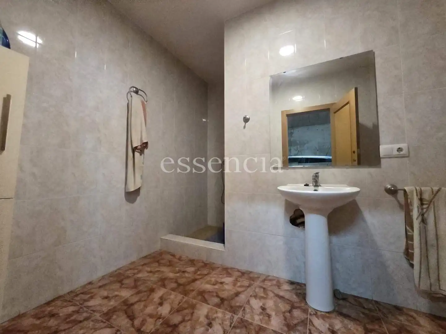 Bathroom of Houses for sale in Terrateig  with Air Conditioner, Private garden and Terrace
