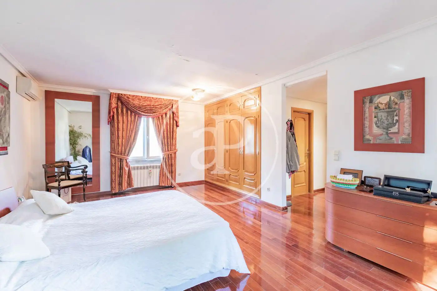Bedroom of Houses for sale in Las Rozas de Madrid  with Air Conditioner, Heating and Private garden
