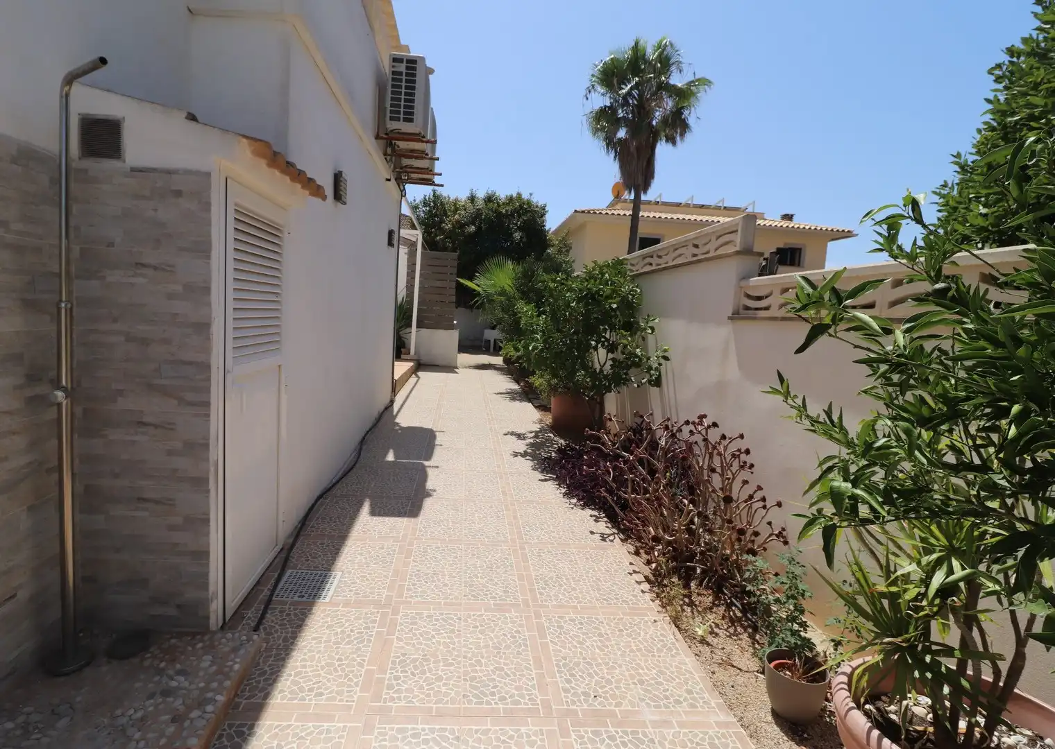 Vista exterior de Casa o xalet de lloguer en Llucmajor amb Aire condicionat, Jardí privat i Terrassa