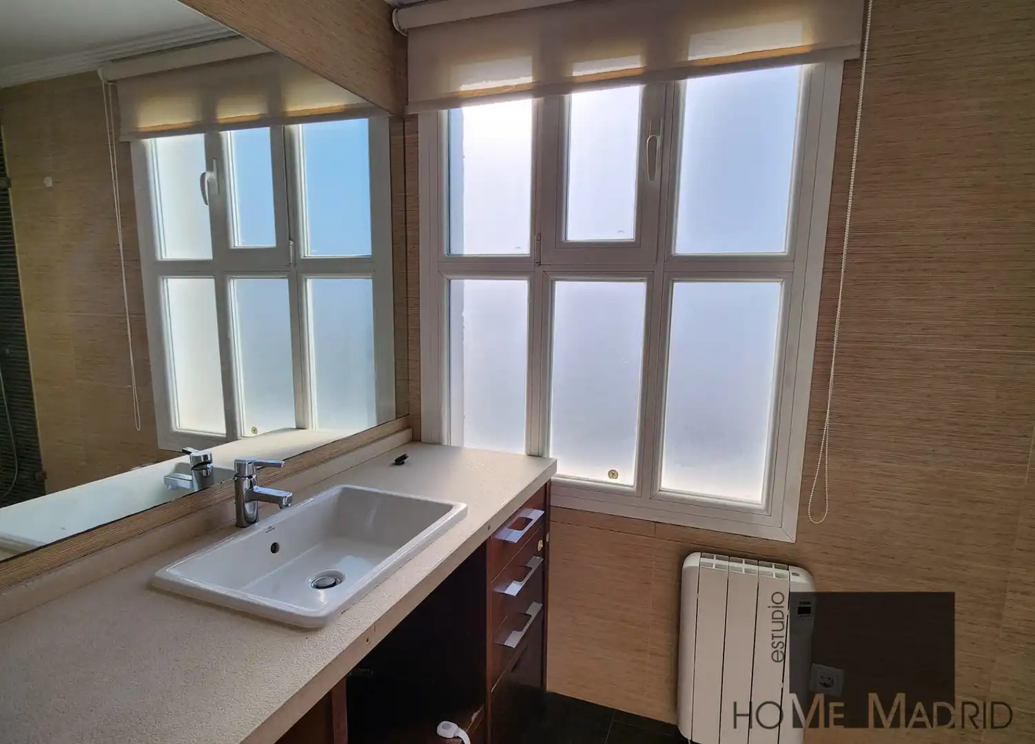 Baño de Piso de alquiler en Madrid con Aire acondicionado, Calefacción y Parquet