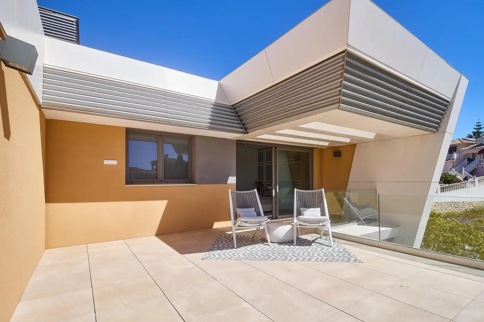 Casa adosada en venta en El Faro de Calaburra - Chaparral