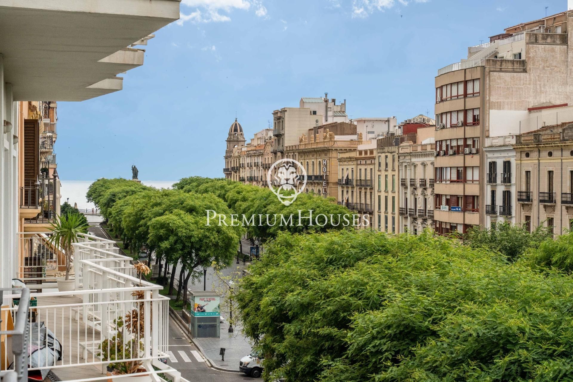 Vista exterior de Piso en venta en  Tarragona Capital con Calefacción, Parquet y Balcón