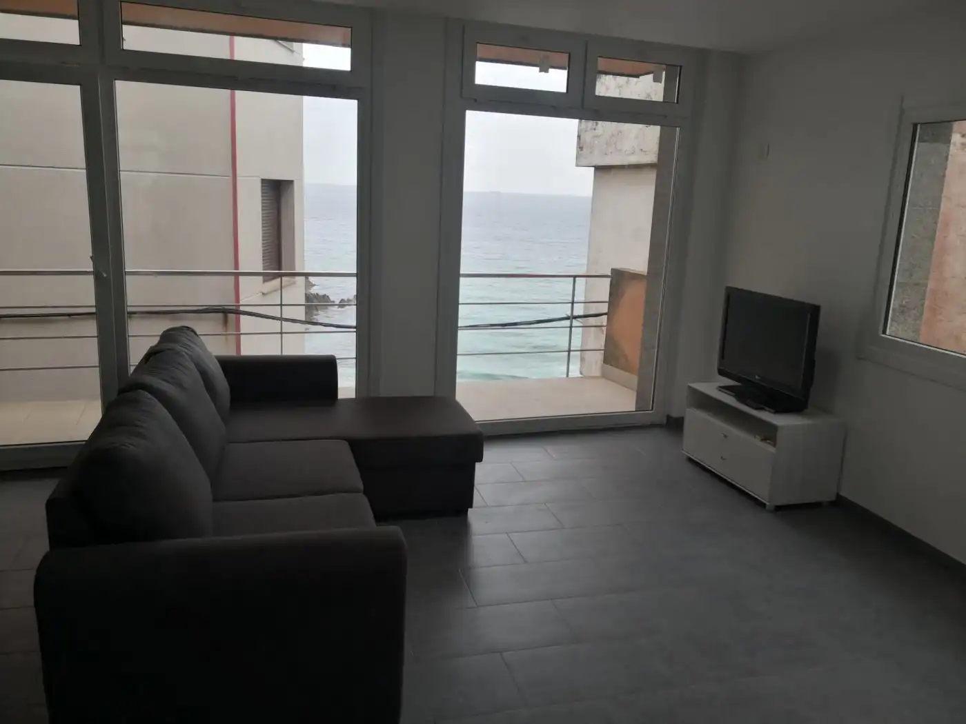 Sala d'estar de Casa o xalet en venda en Malpica de Bergantiños amb Terrassa