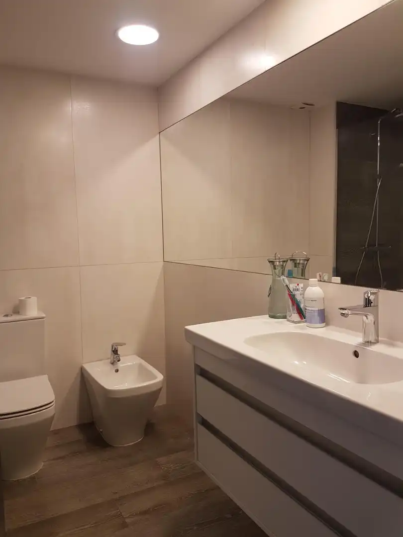 Baño de Piso en venta en Sabadell con Calefacción y Terraza