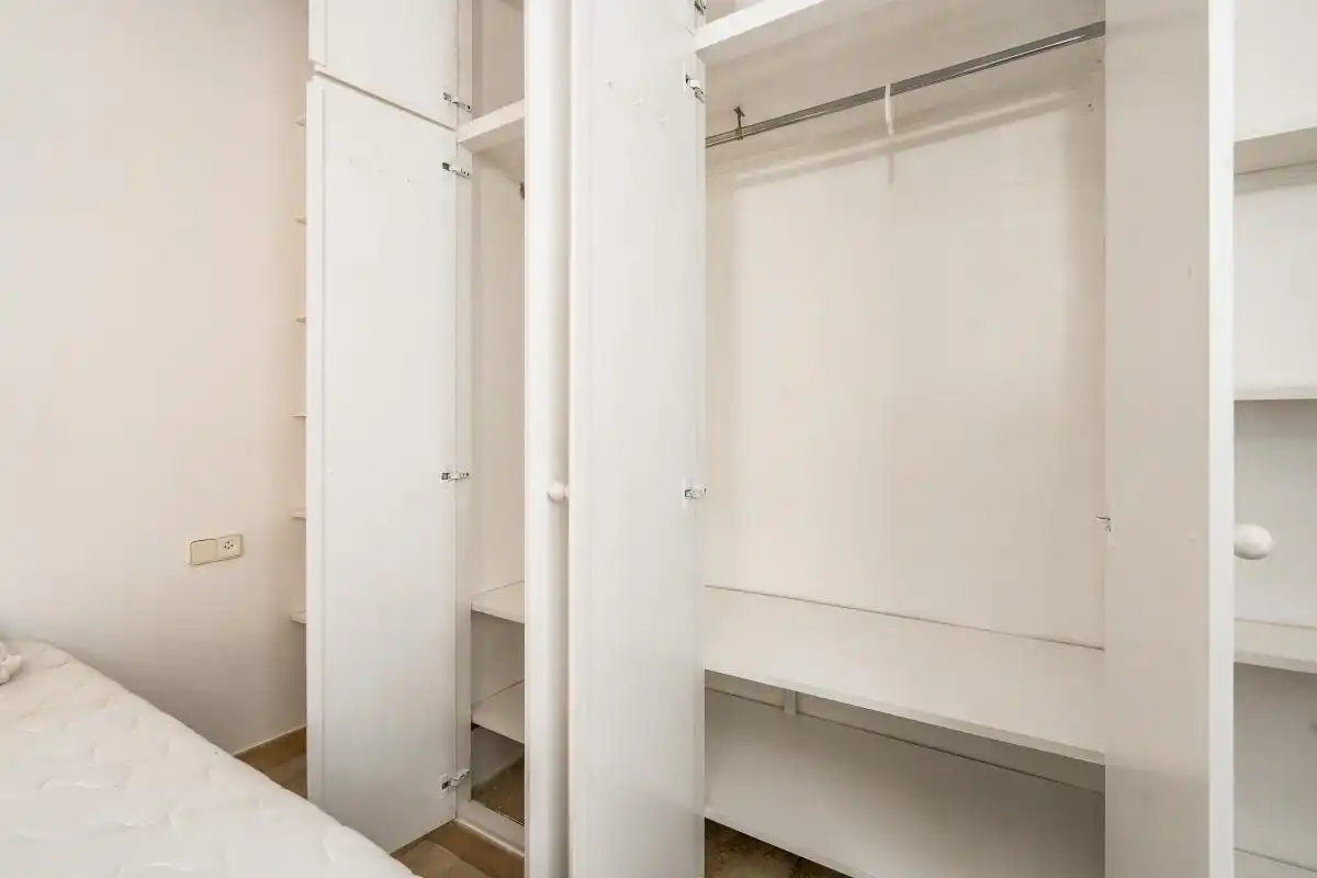 Habitación de Piso en venta en Barcelona con Calefacción, Terraza y Balcón