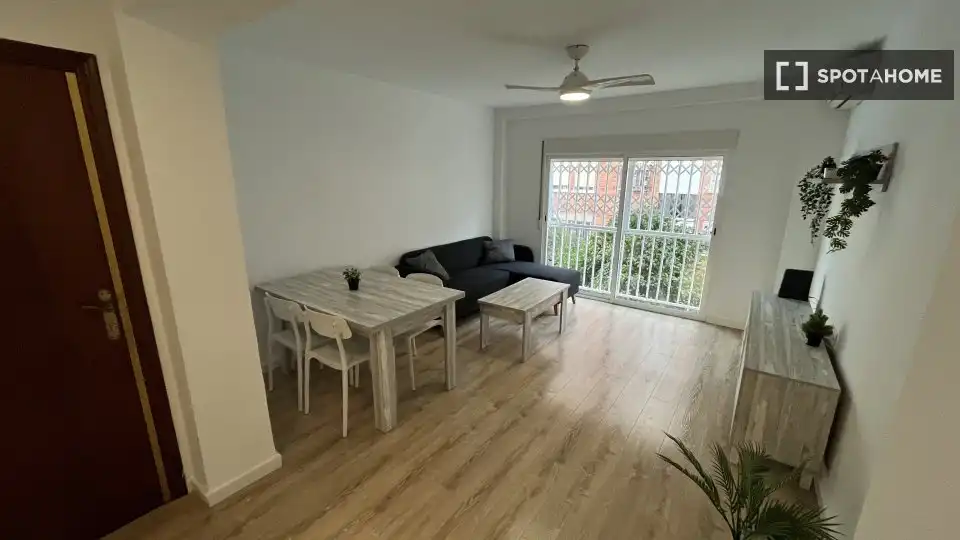 Living room of Flat for rent in Valencia  with Air Conditioner, Heating and Furnished