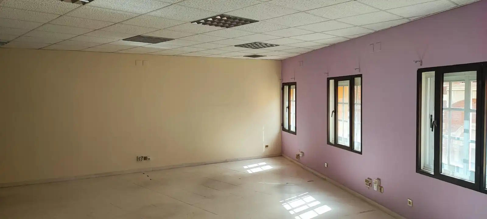 Business premises to rent in Calle Ramón y Cajal, imagen 5