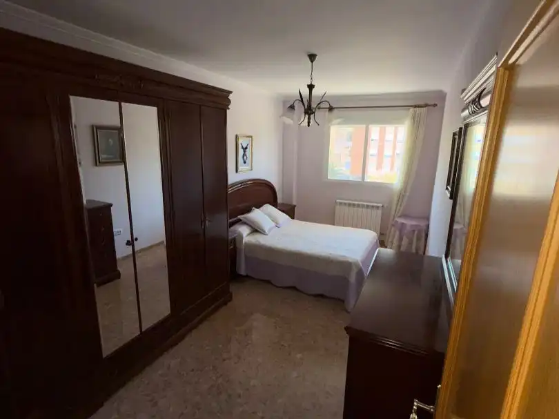 Habitación de Piso en venta en Sagunto / Sagunt con Terraza y Balcón
