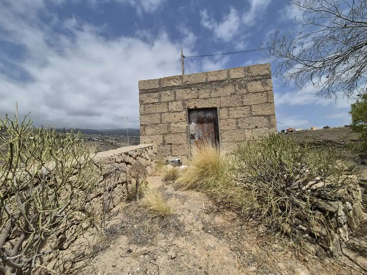 Vista exterior de Casa o xalet en venda en Granadilla de Abona amb Jardí privat, Terrassa i Traster