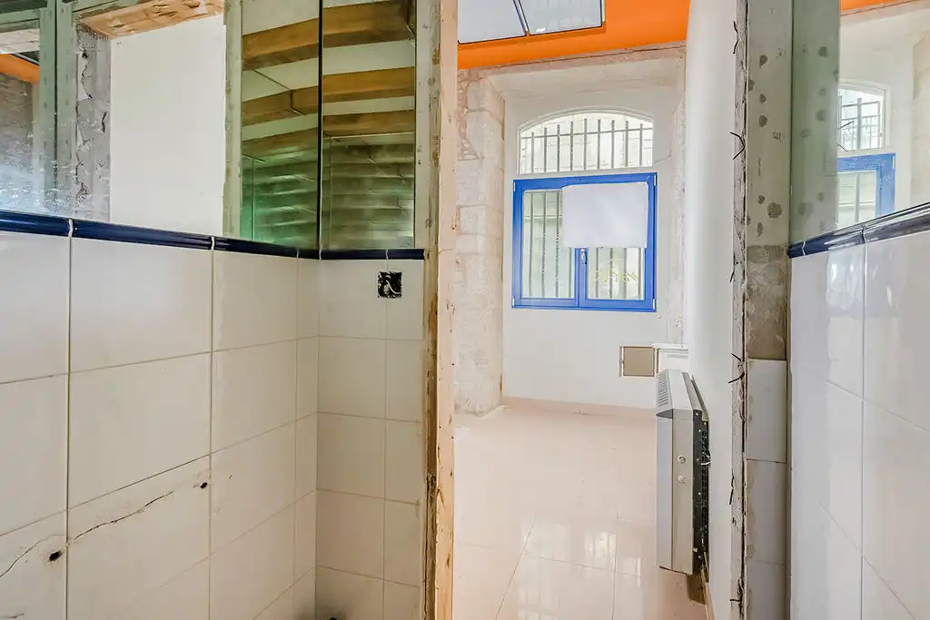Bany de Local en venda en Santiago de Compostela 
