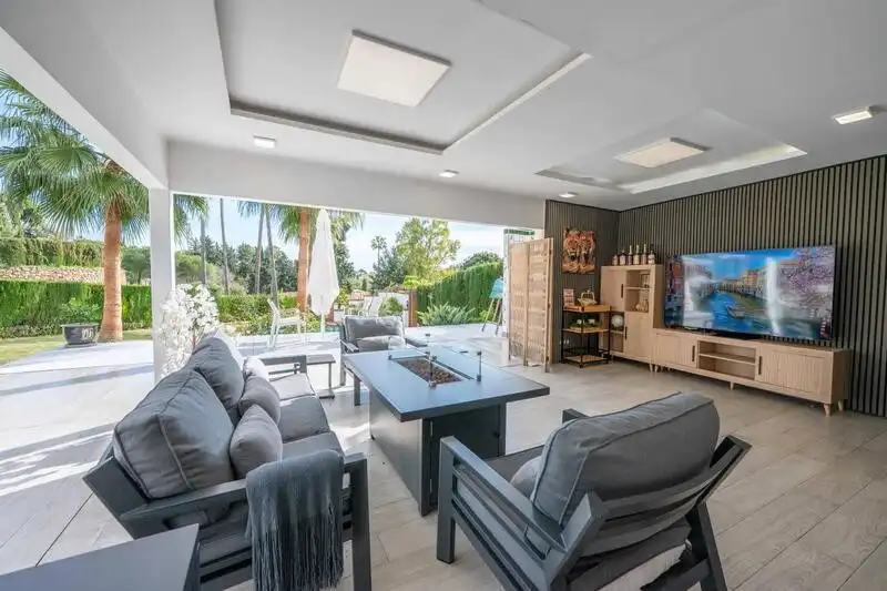 Terrace of Houses for rent in Estepona  with Air Conditioner, Private garden and Terrace