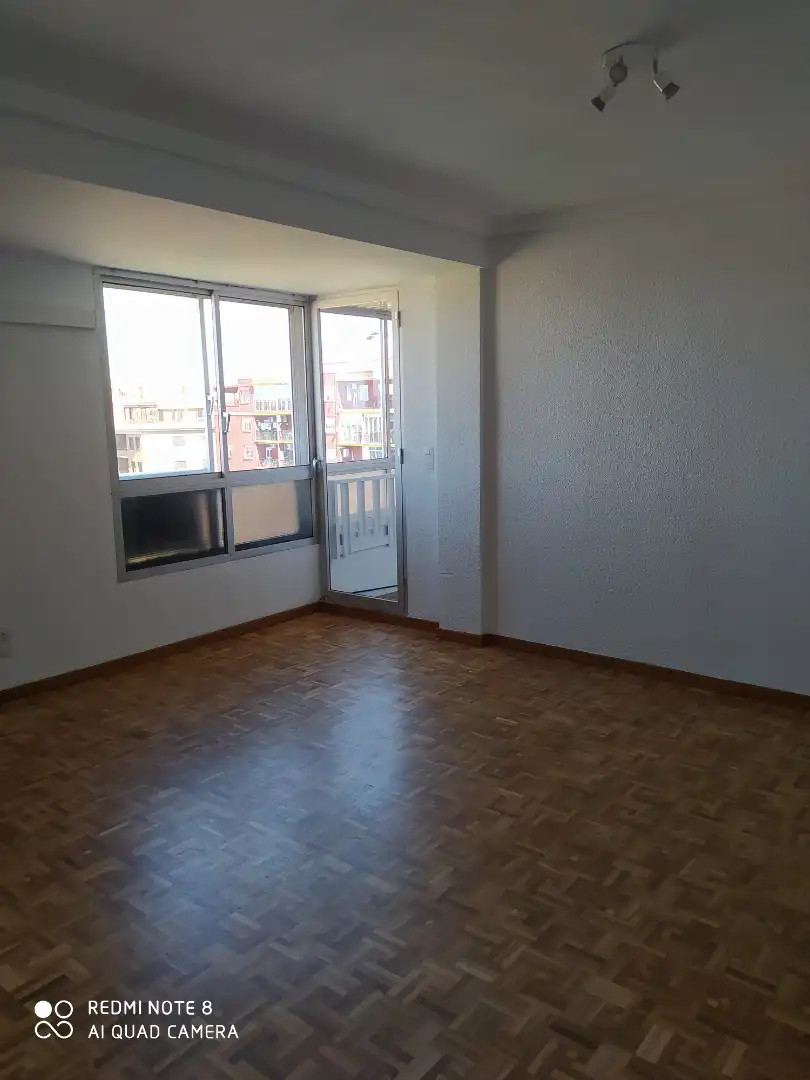 Bedroom of Flat for sale in Zaragoza  with Air Conditioner, Heating and Parquet flooring