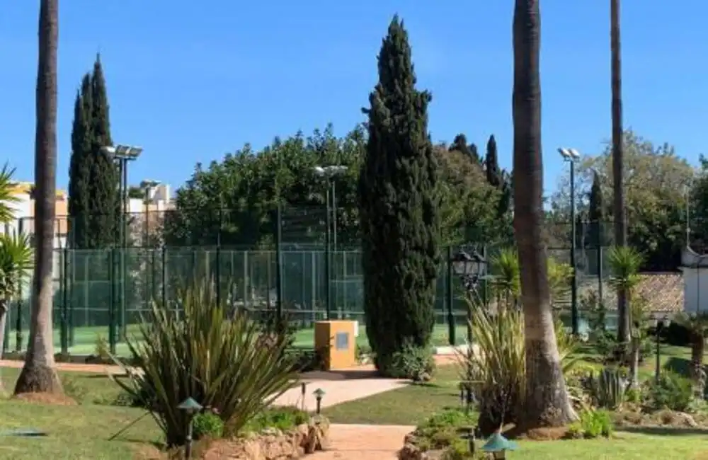 Jardí de Apartament de lloguer en Marbella amb Aire condicionat, Terrassa i Moblat