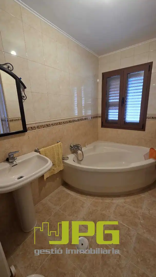Baño de Casa adosada en venta en Sant Joan d'Alacant con Aire acondicionado, Calefacción y Jardín privado