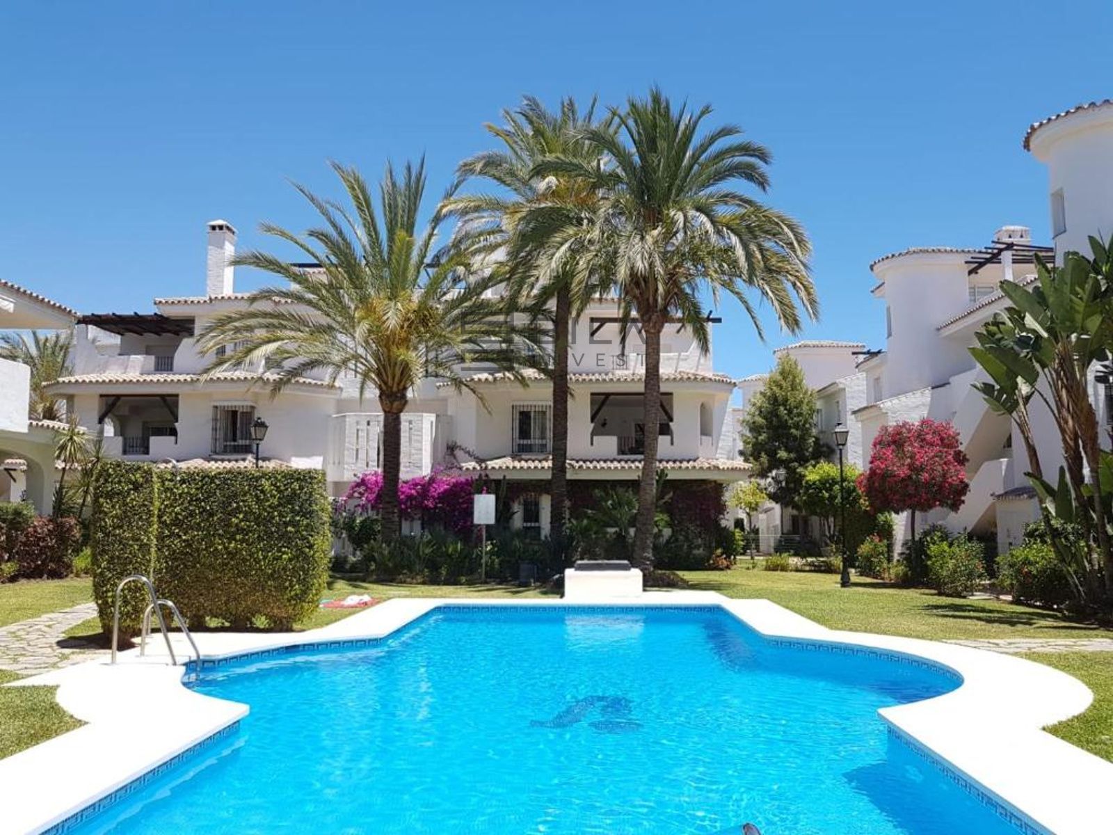 Garden of Attic for sale in Marbella  with Air Conditioner, Terrace and Storage room