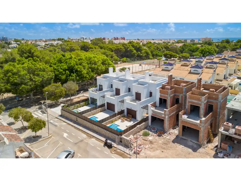 Vista exterior de Casa o xalet en venda en Pilar de la Horadada amb Piscina