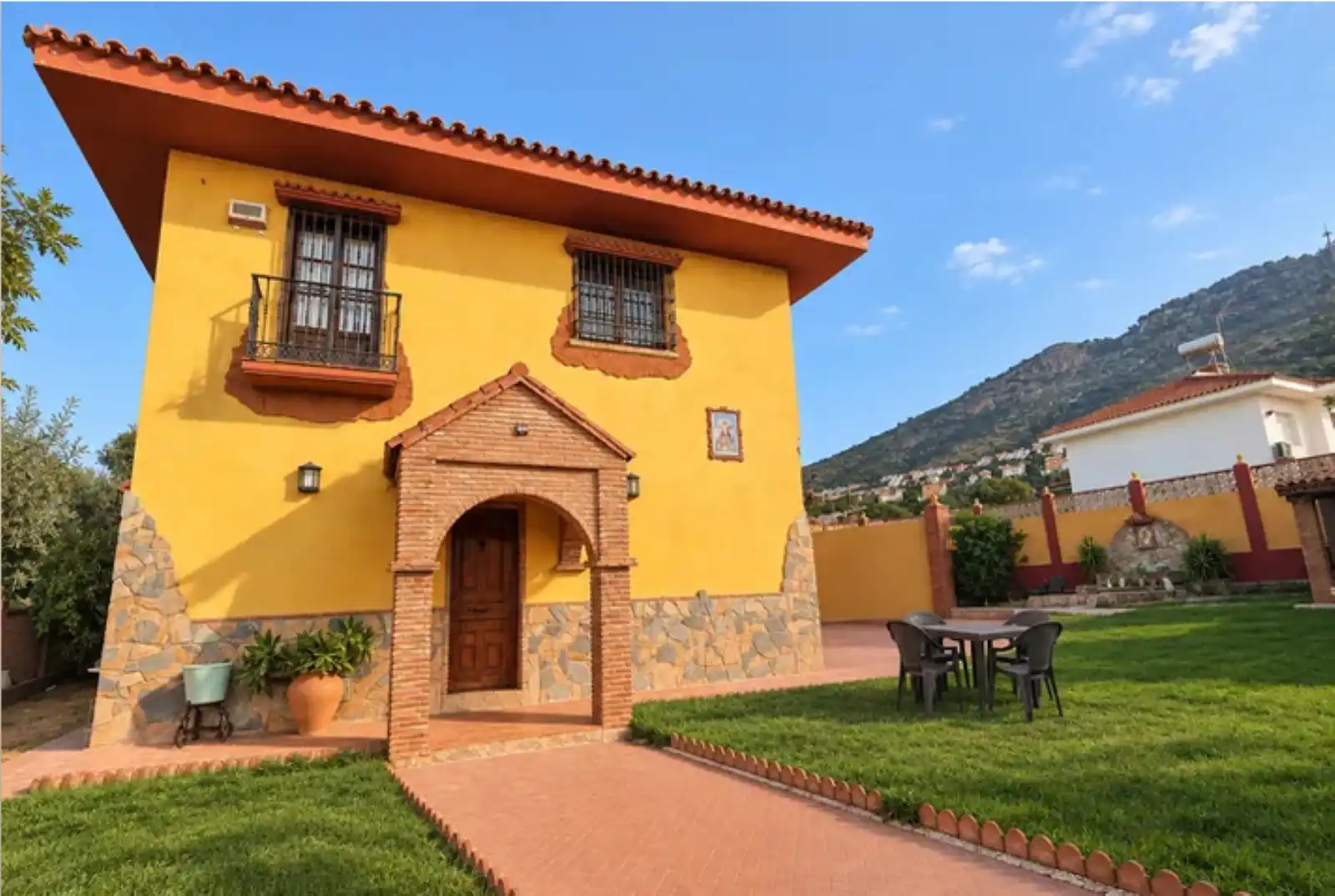 Xalet amb terrassa en venda a Manantiales - Lagar - Cortijo, imagen 4
