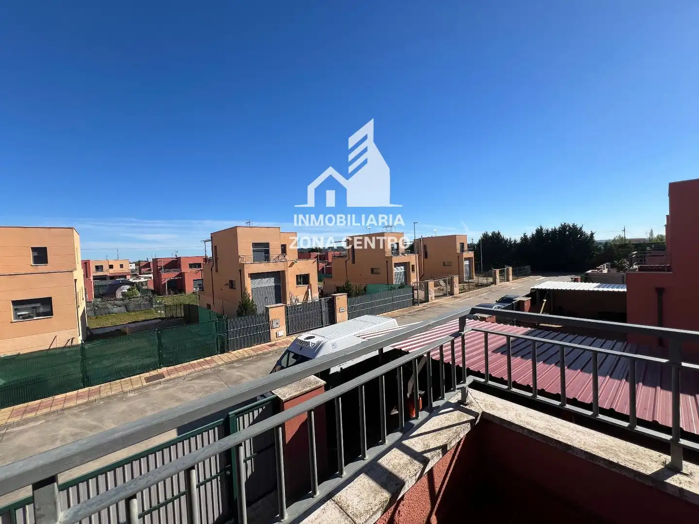 Vista exterior de Casa o xalet en venda en Grijota amb Calefacció, Jardí privat i Terrassa