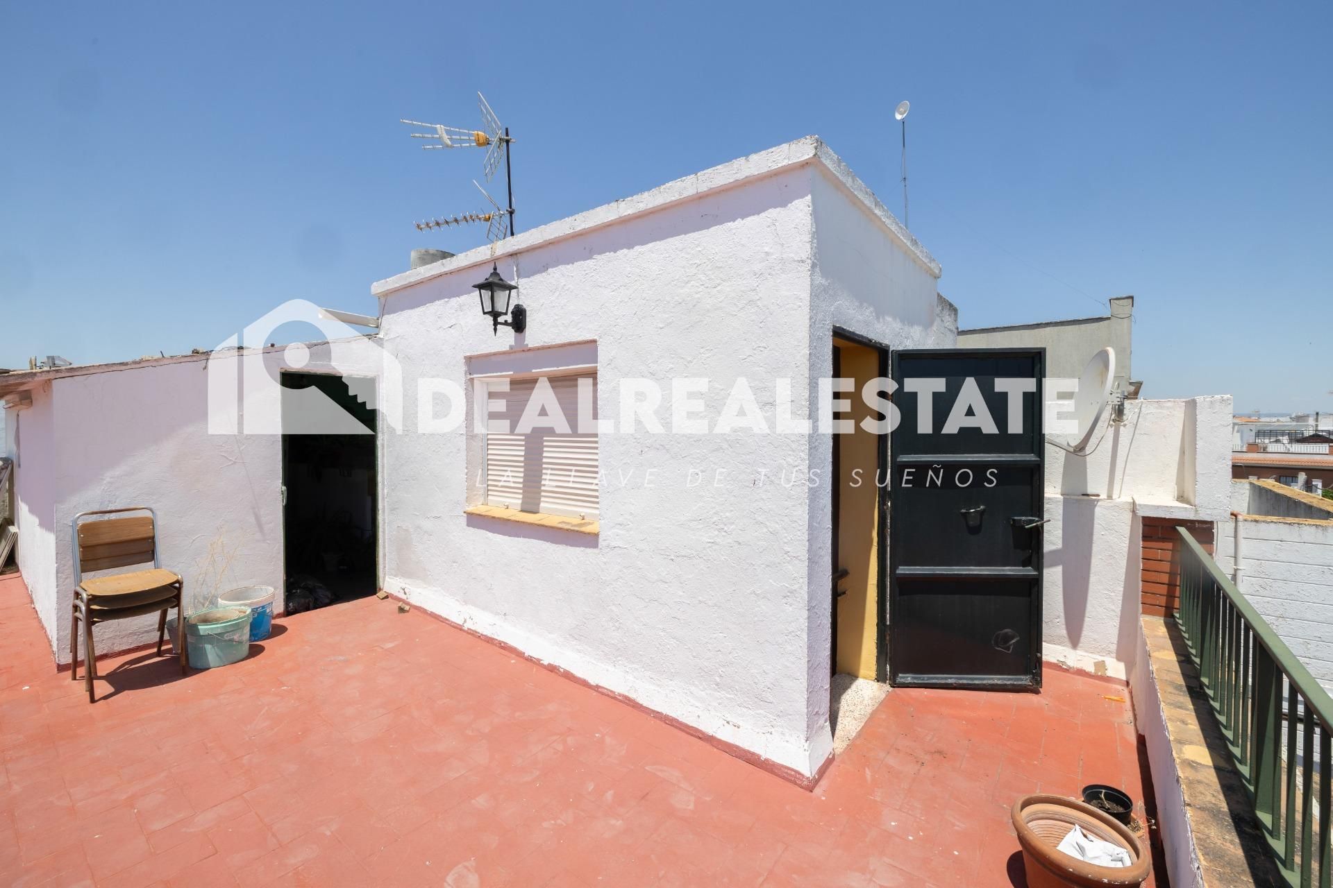 Exterior view of House or chalet for sale in La Rinconada  with Air Conditioner, Terrace and Storage room