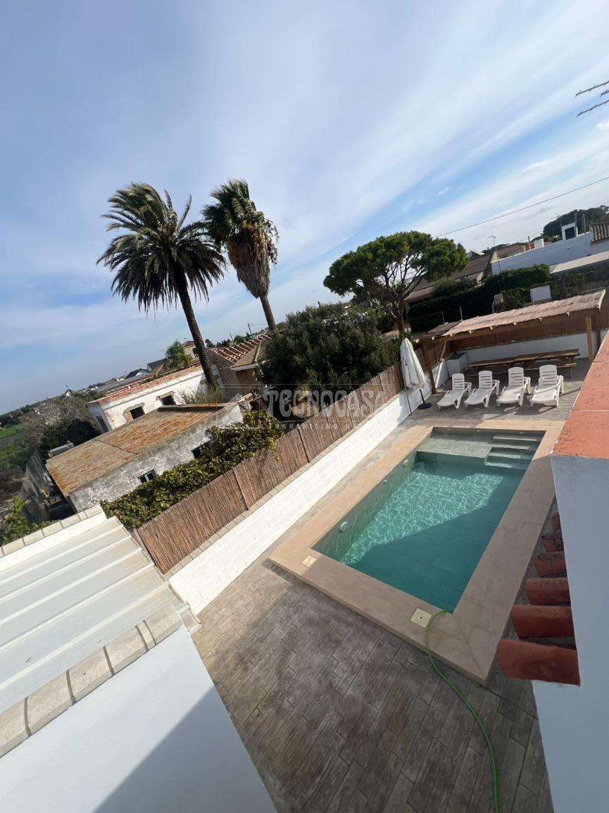 Swimming pool of House or chalet for sale in Conil de la Frontera  with Air Conditioner, Heating and Private garden