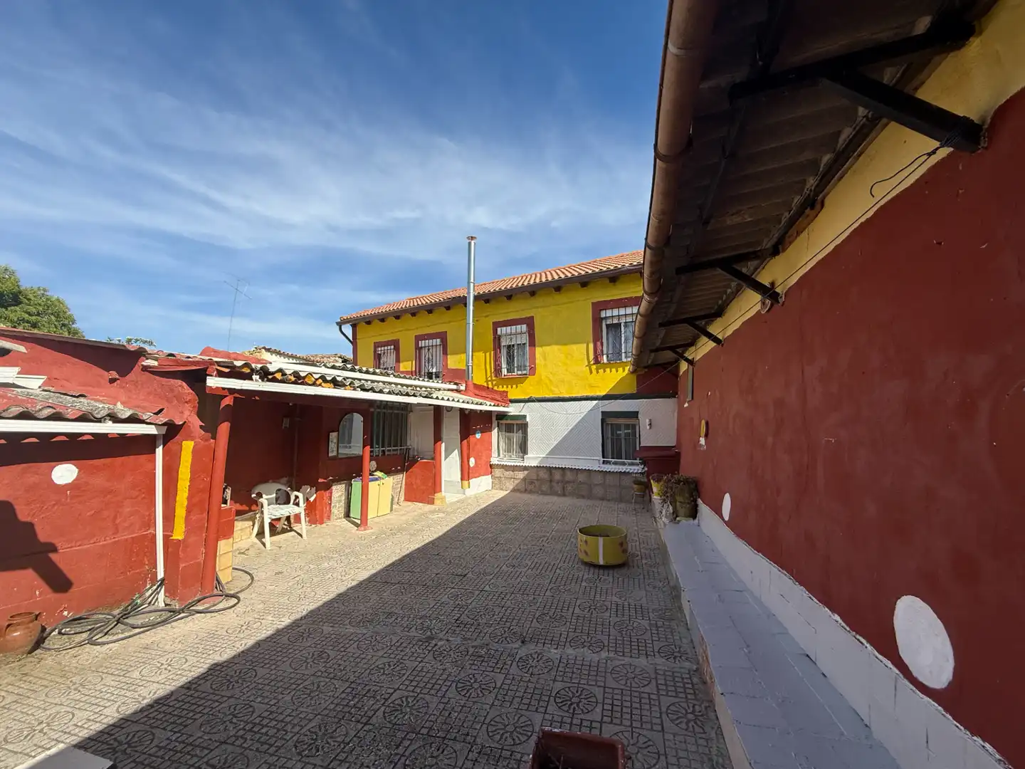 Vista exterior de Casa o xalet en venda en Villaturde amb Calefacció, Moblat i Forn
