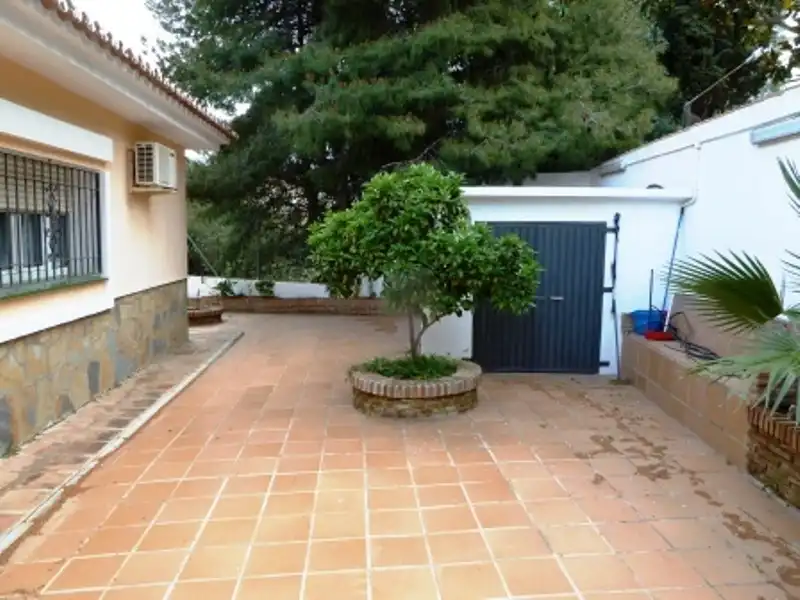 Jardí de Casa o xalet en venda en Alhaurín de la Torre amb Aire condicionat, Calefacció i Jardí privat